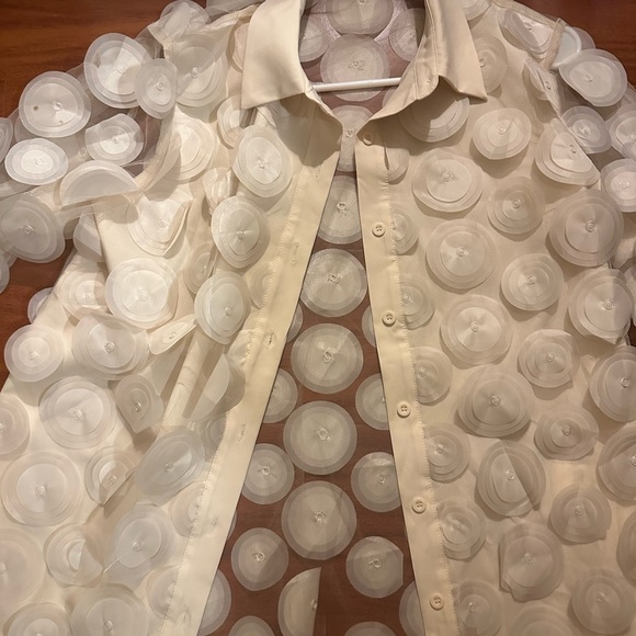 Button up shirt - Picture 2 of 8